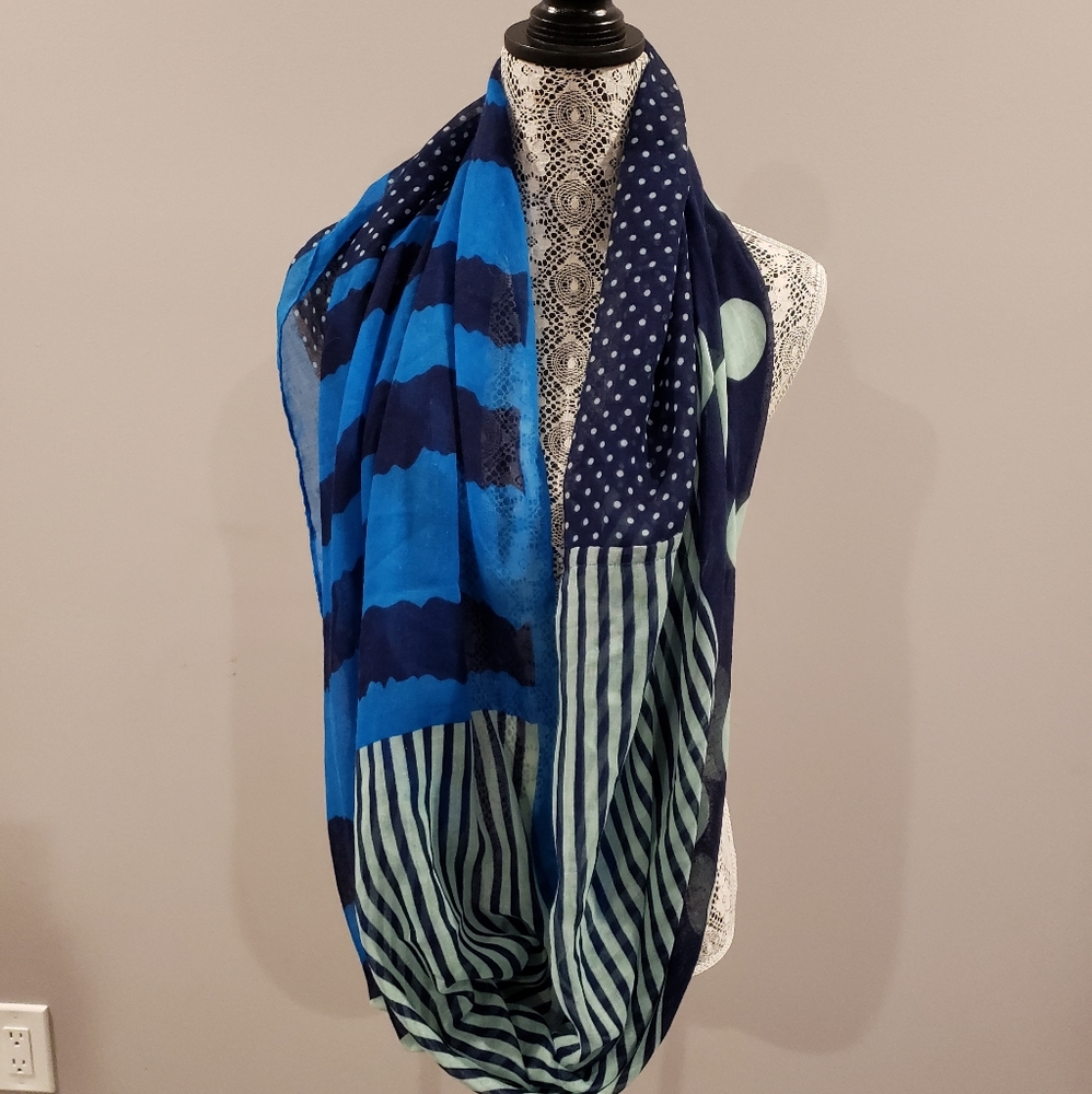 Blue Infinity Scarf - Picture 3 of 3